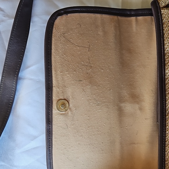 Etienne Aigner rare over shoulder bag - Picture 4 of 10